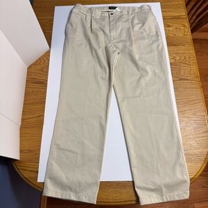 EDDIE BAUER MENS WRINKLE RESISTANT & STAIN-RESISTANT PLEATED KHAKI PANT 42Wx34L